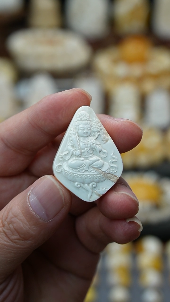 【闪购商品】琥珀裸石未镶嵌胡玩珠宝天然原矿