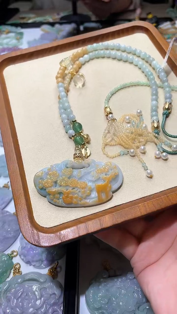 【闪购商品】翡翠颈饰未镶嵌吊坠