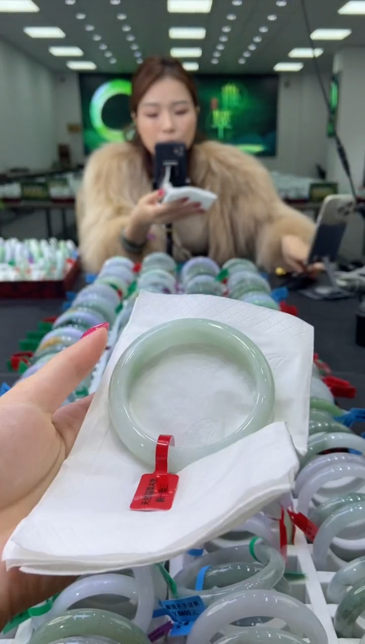 未镶嵌手镯翡翠0042818