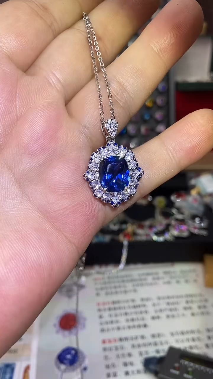 2蓝宝石（处理） 吊坠B12.12-106