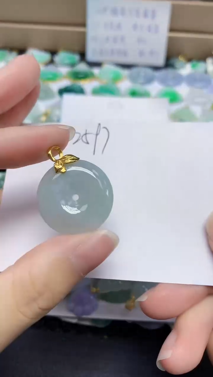 翡翠未镶嵌颈饰天然缅甸翡翠A货