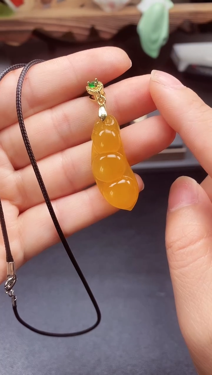 玛瑙/玉髓颈饰合金黄福豆