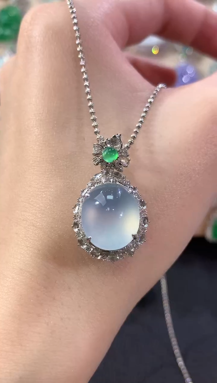 吊坠(不含链)18K金镶嵌翡翠冬日珠宝E70