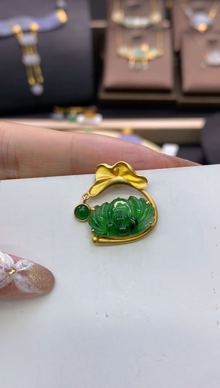 【闪购商品】翡翠颈饰18K金镶嵌净货11909