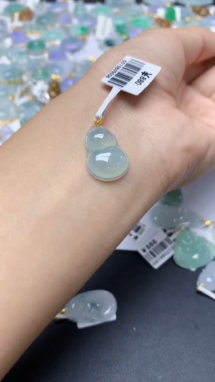 翡翠18K金镶嵌颈饰天然a货翡翠