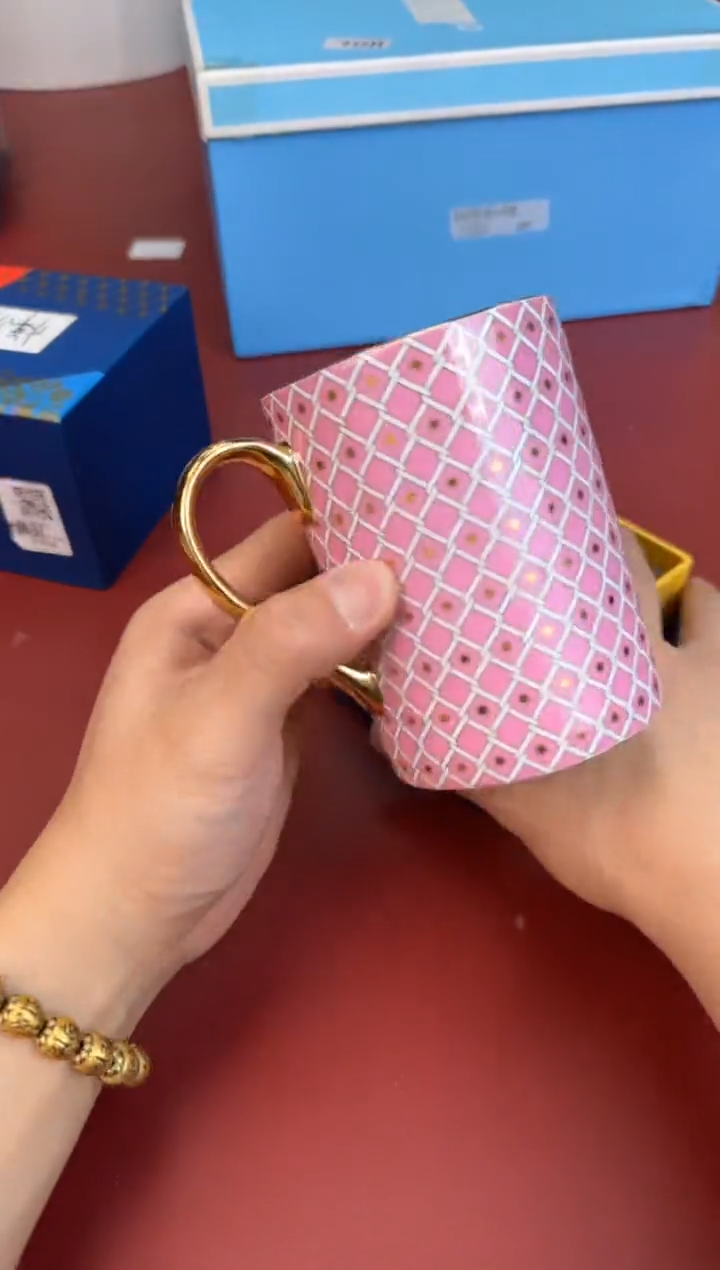 【闪购商品】瓷片新号开播全场漏@@H1631