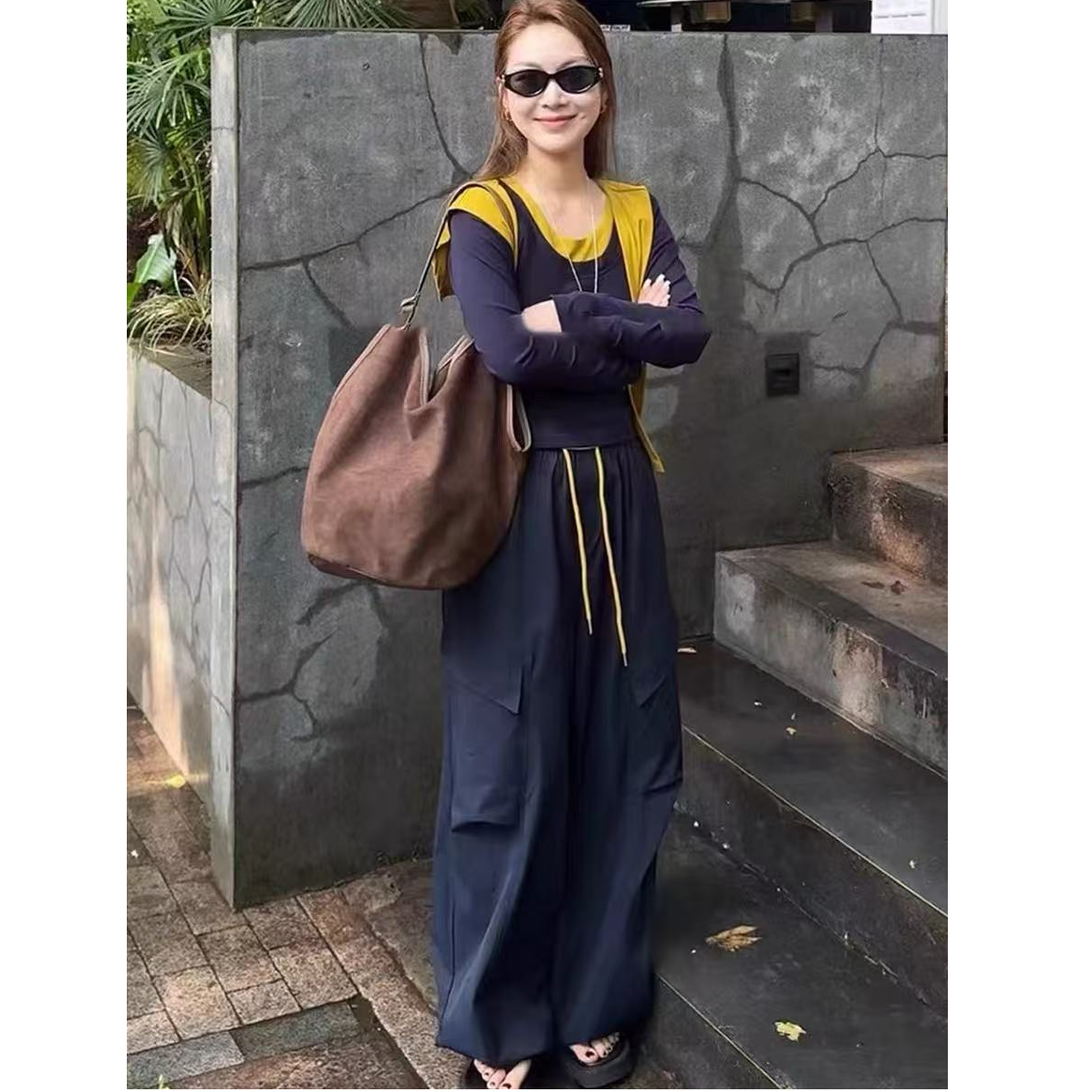 时尚撞色工装套装女2025秋季新款韩版减龄显瘦休闲洋气披肩三件套