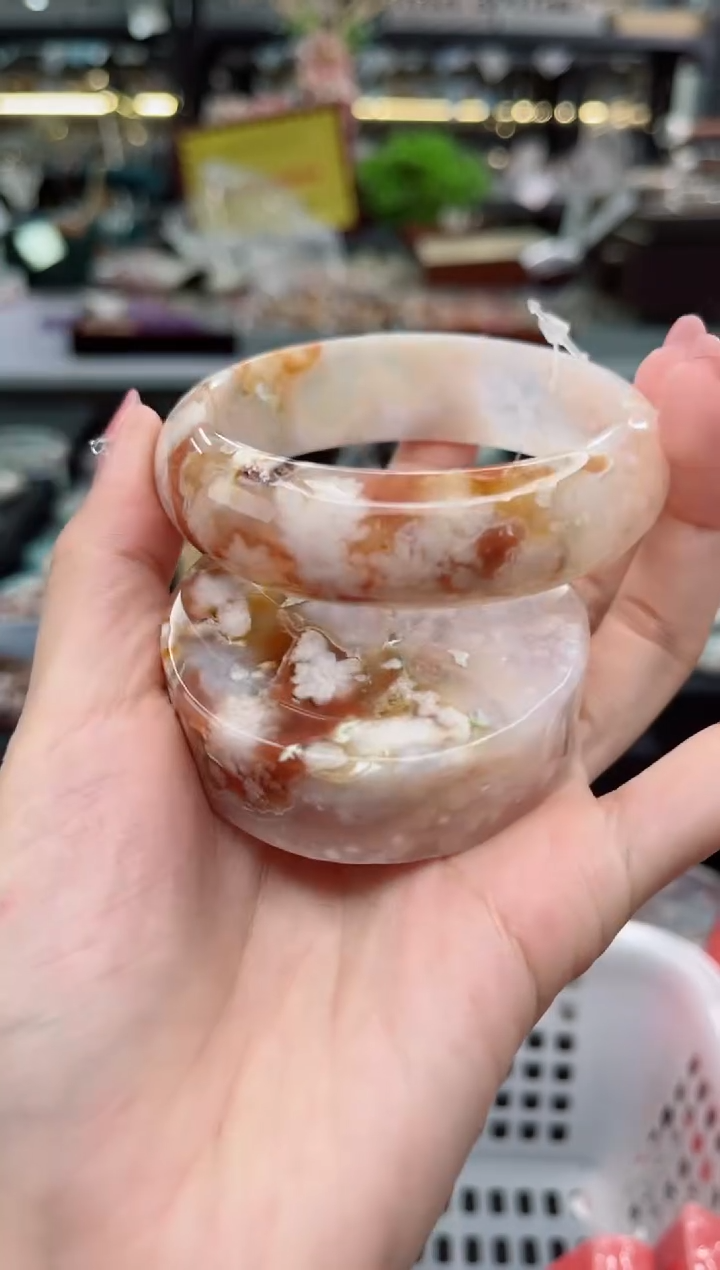 【闪购商品】石英质玉手镯未镶嵌58圈口（赠品镯心）001