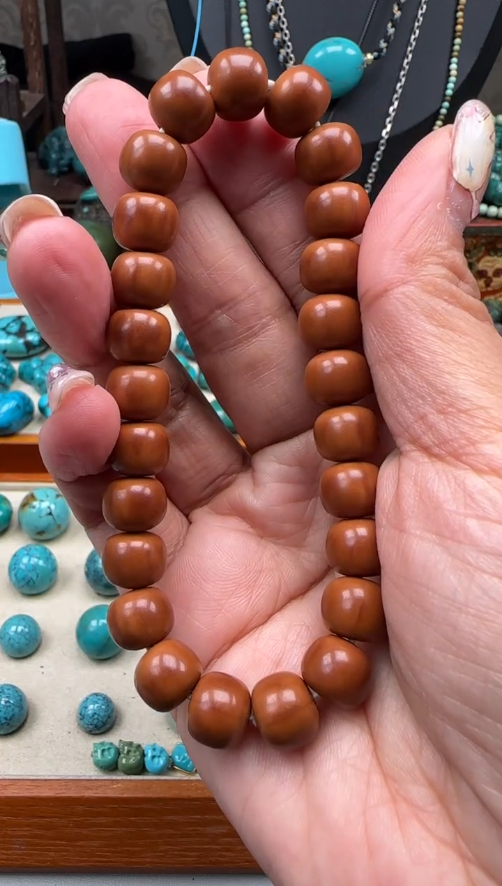 手串猴头核桃老*菇定制