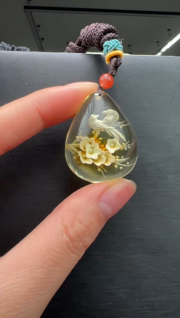 琥珀颈饰未镶嵌吊坠