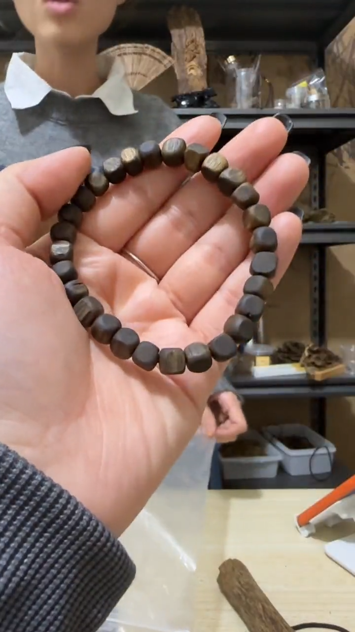 【闪购商品】沉香手串2号张勺子方糖珠手串