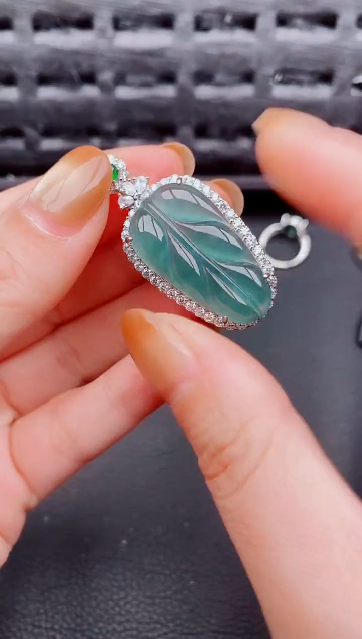 【闪购商品】翡翠颈饰银S925镶嵌天然a货翡翠512