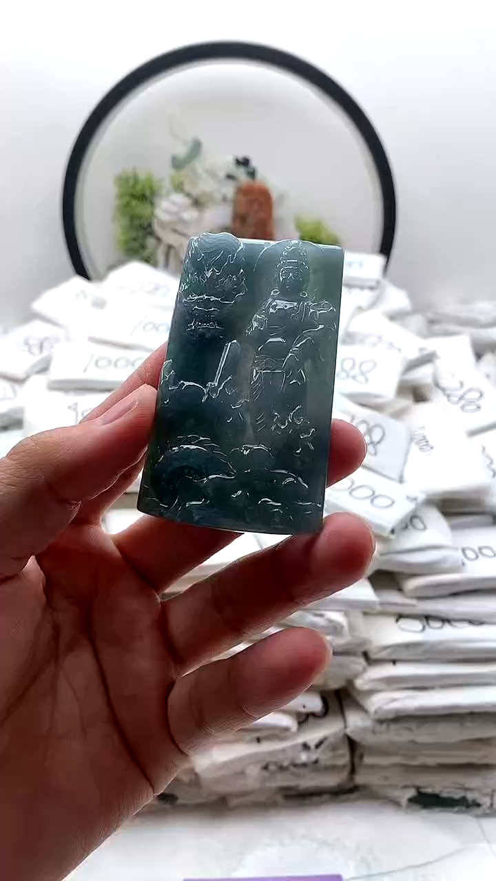 颈饰未镶嵌翡翠大势至