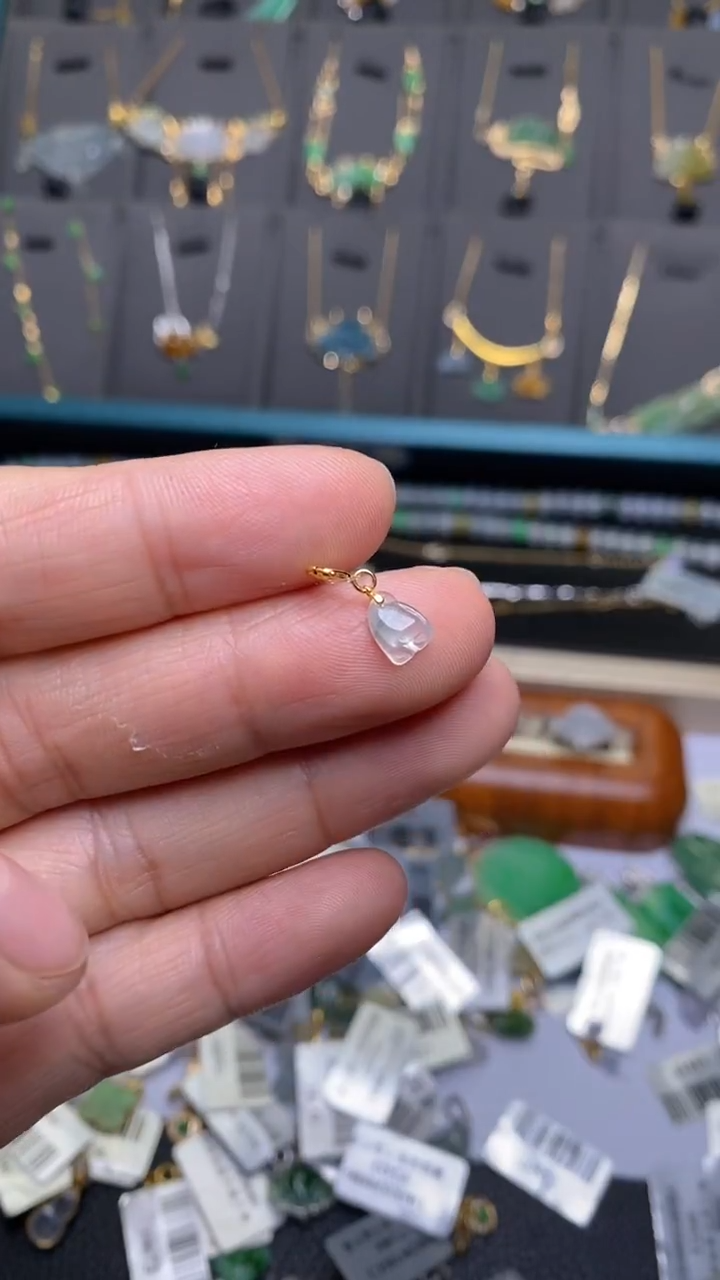 颈饰未镶嵌翡翠净货33950