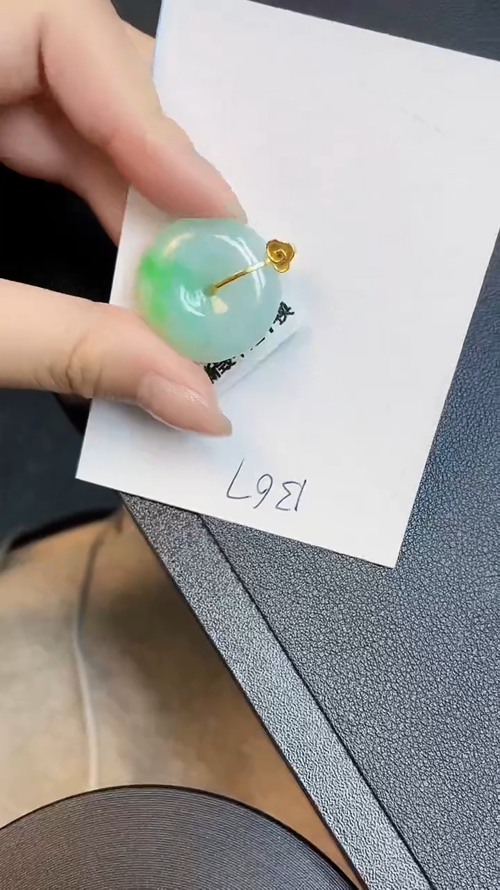 【闪购商品】翡翠颈饰18K金镶嵌00000000