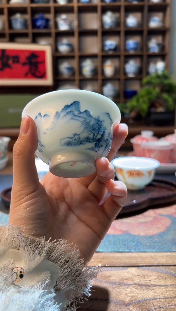 【闪购商品】手绘山水压手主人杯