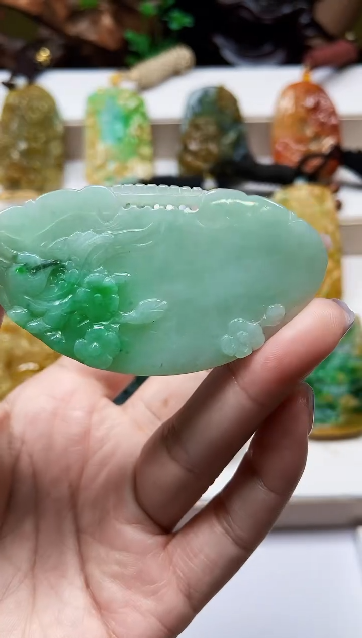 颈饰未镶嵌翡翠翡翠A货