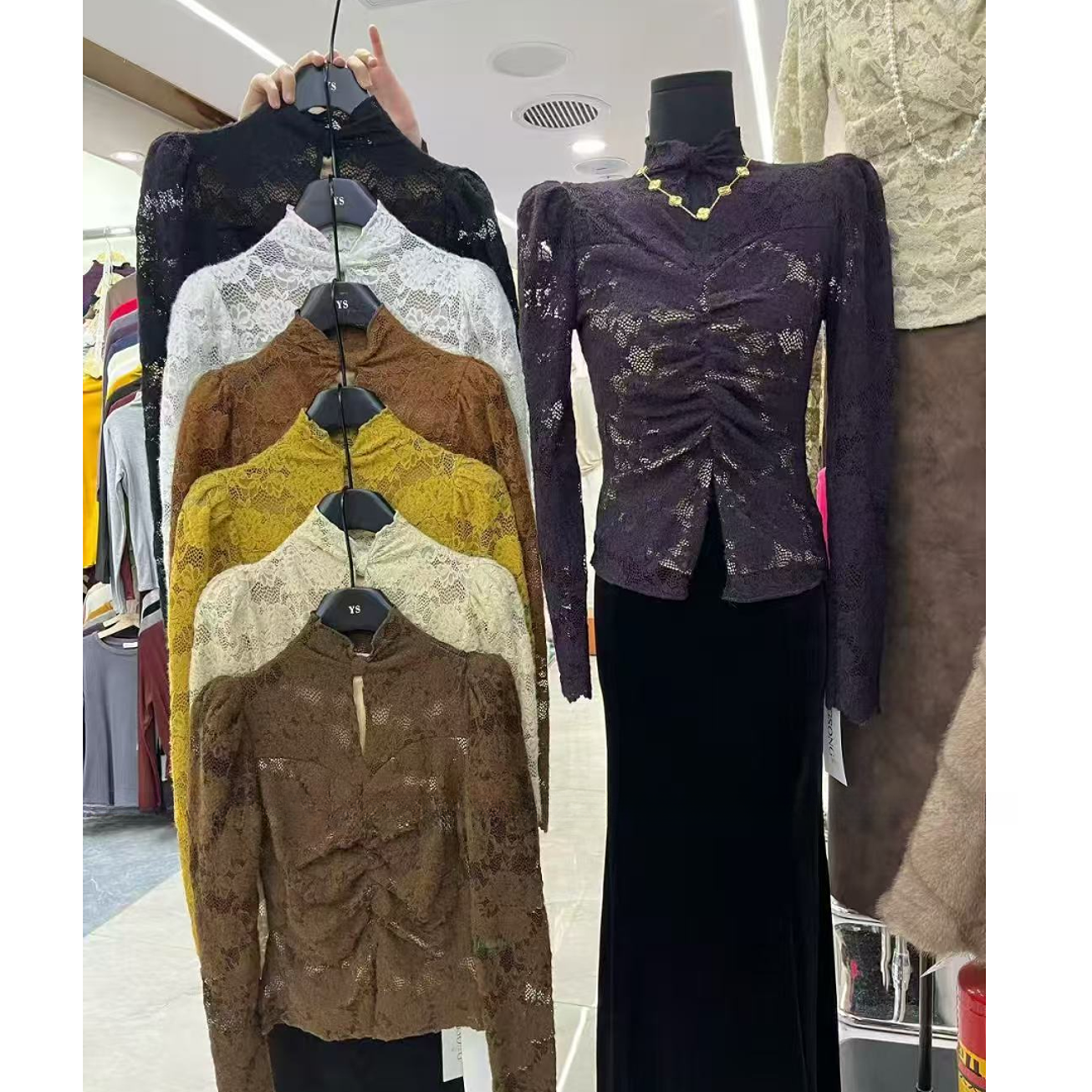 时尚显瘦高领加绒蕾丝长袖上衣