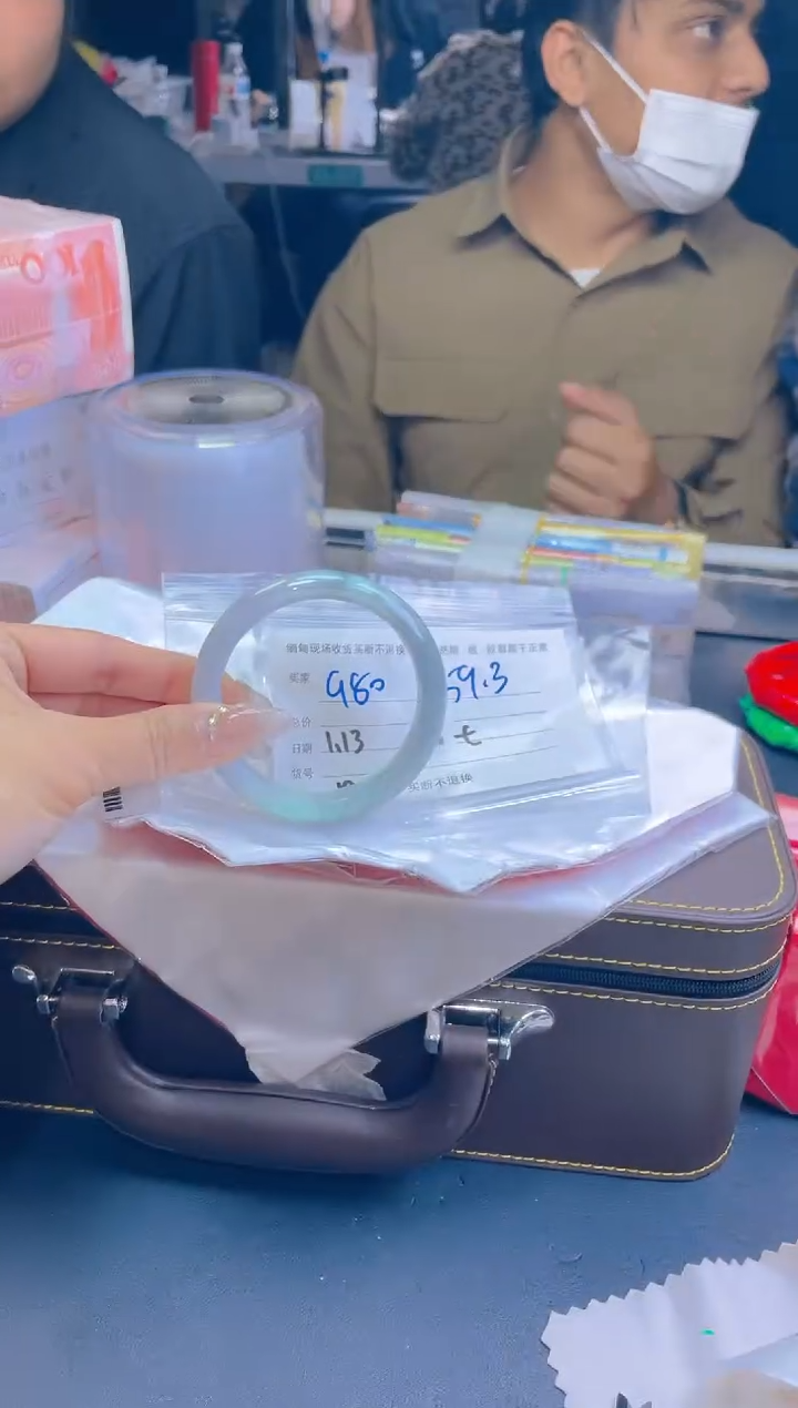 【闪购商品】定制翡翠未镶嵌毛货手镯需精细抛光/59