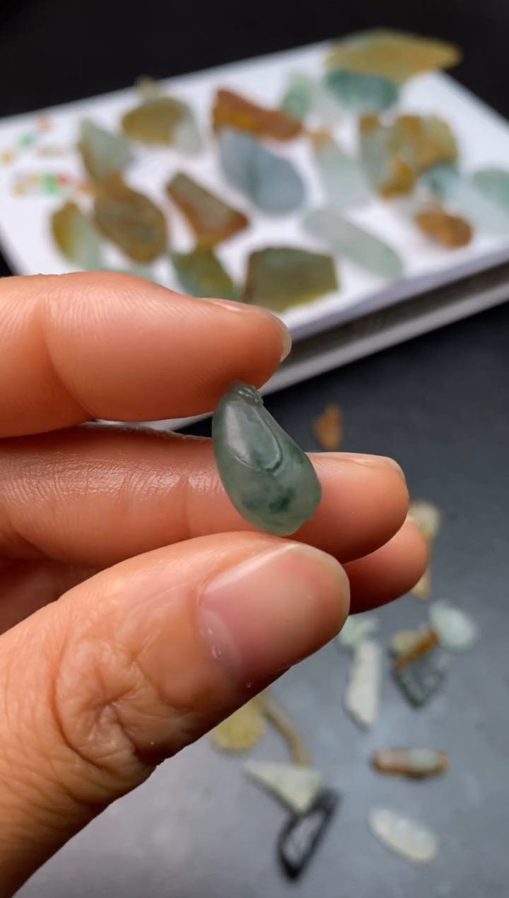 【闪购商品】定制翡翠未镶嵌翡翠毛货~