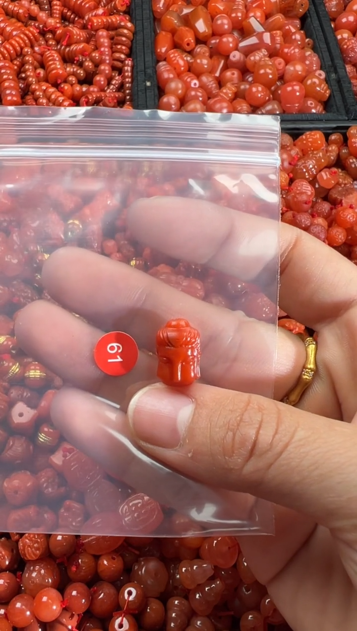 【闪购商品】南红玛瑙颈饰未镶嵌1