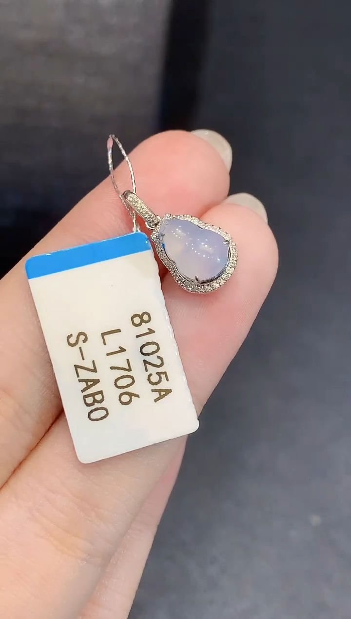 吊坠(不含链)18K金镶嵌翡翠L1706多样性发其一