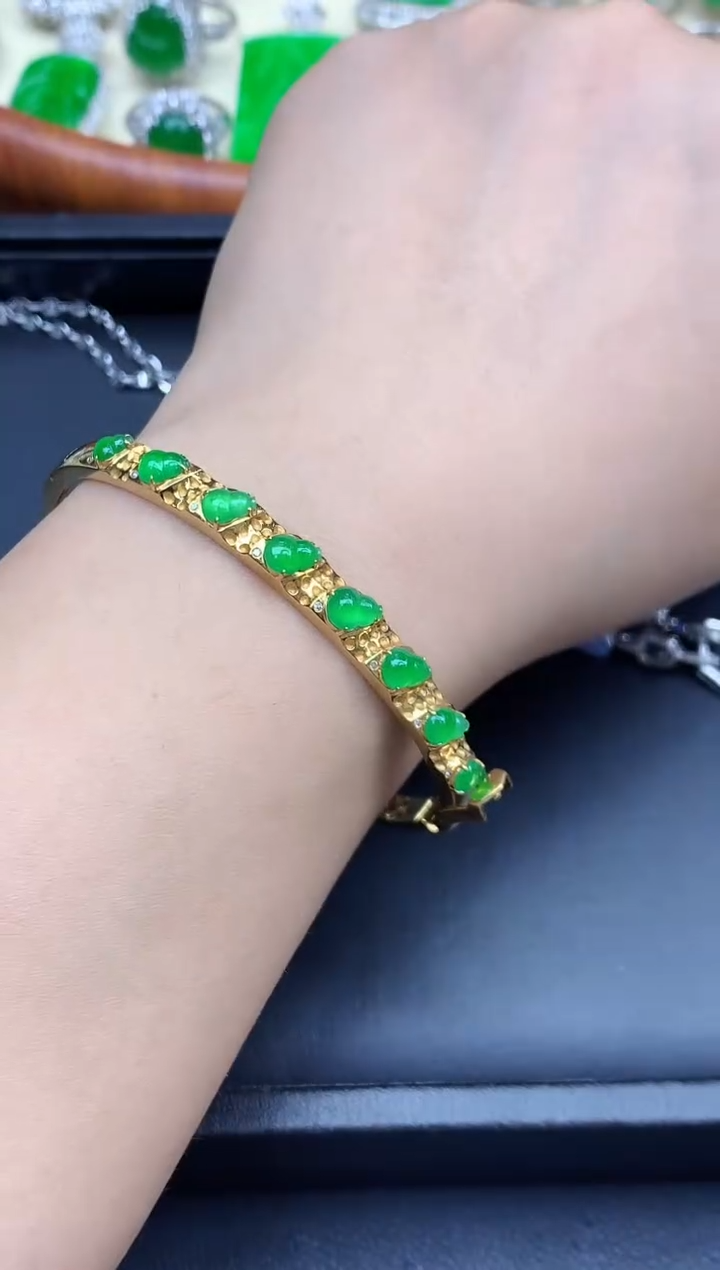 18K金镶嵌手镯翡翠556-中国好珍宝