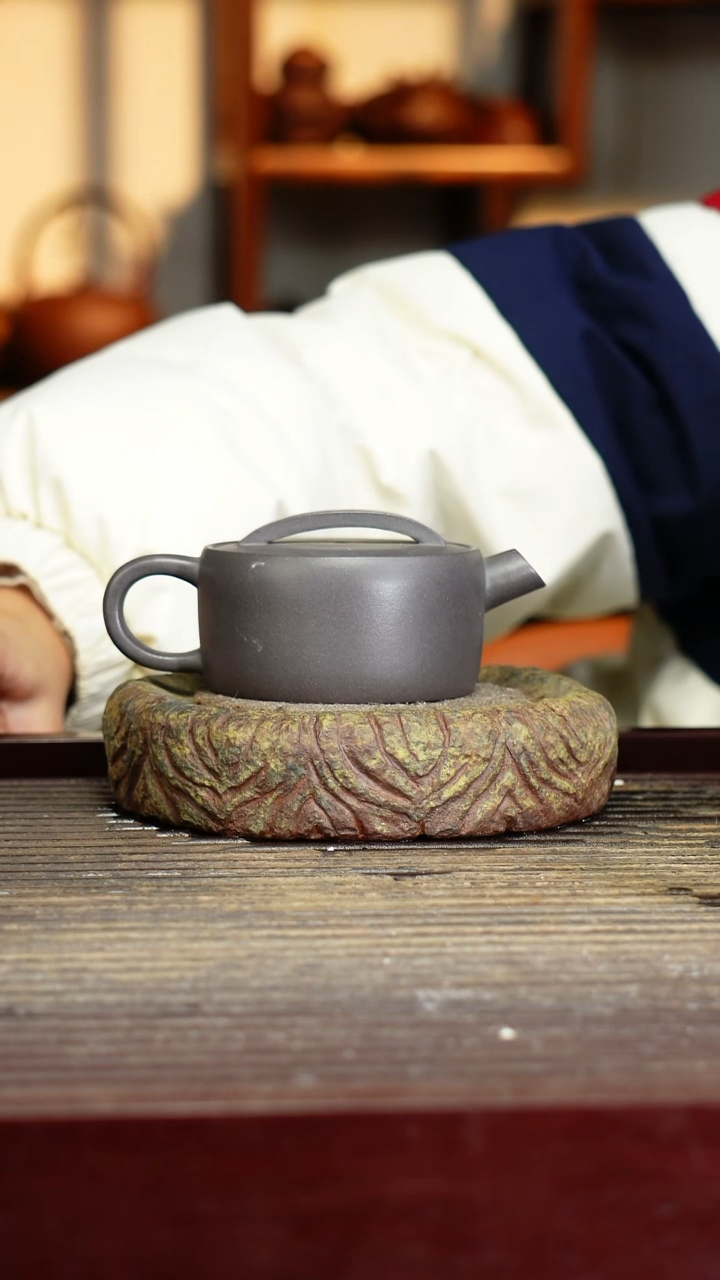 宜兴原矿紫砂壶茶壶宜兴原矿 紫砂壶茶壶130C