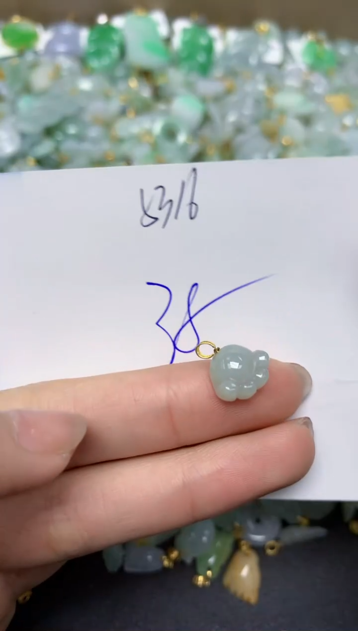 【闪购商品】翡翠颈饰18K金镶嵌天然翡翠A货