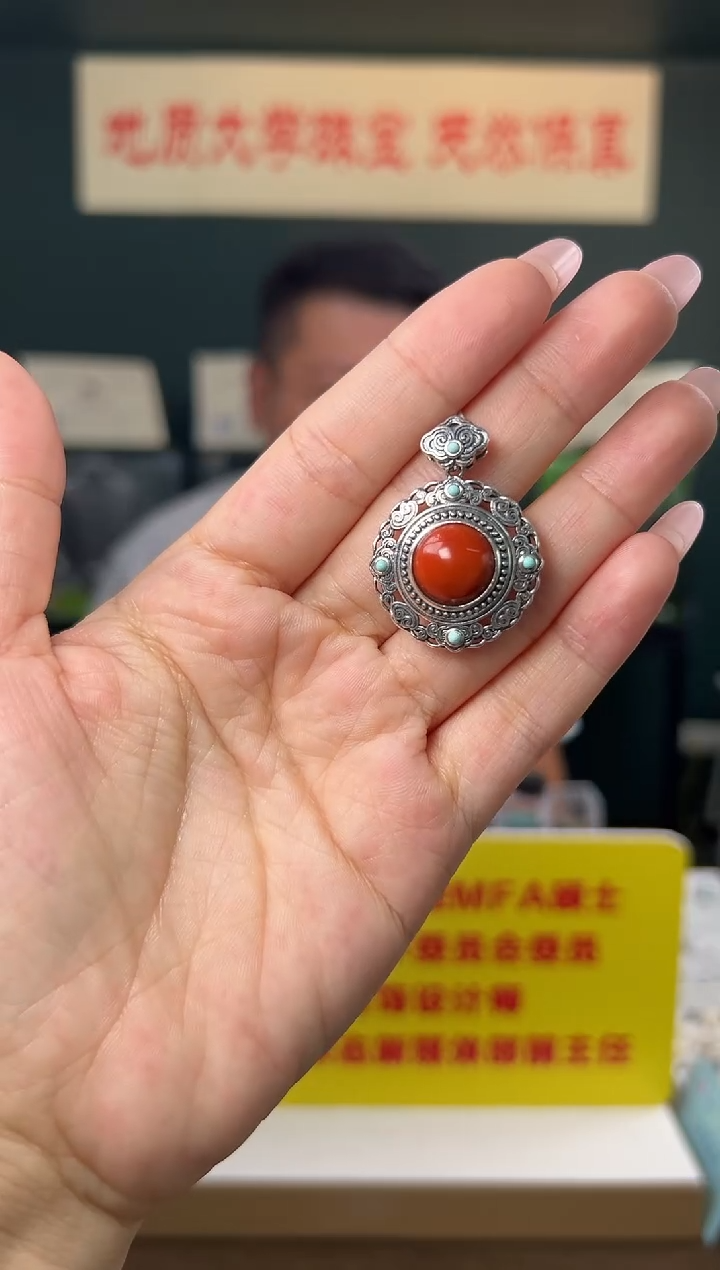 颈饰银S925镶嵌南红玛瑙南红玛瑙复古祥云大吊坠S925银
