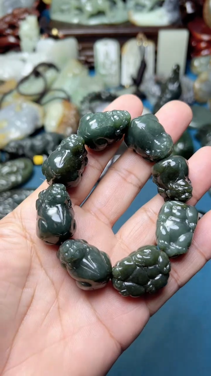 未镶嵌和田玉把件-