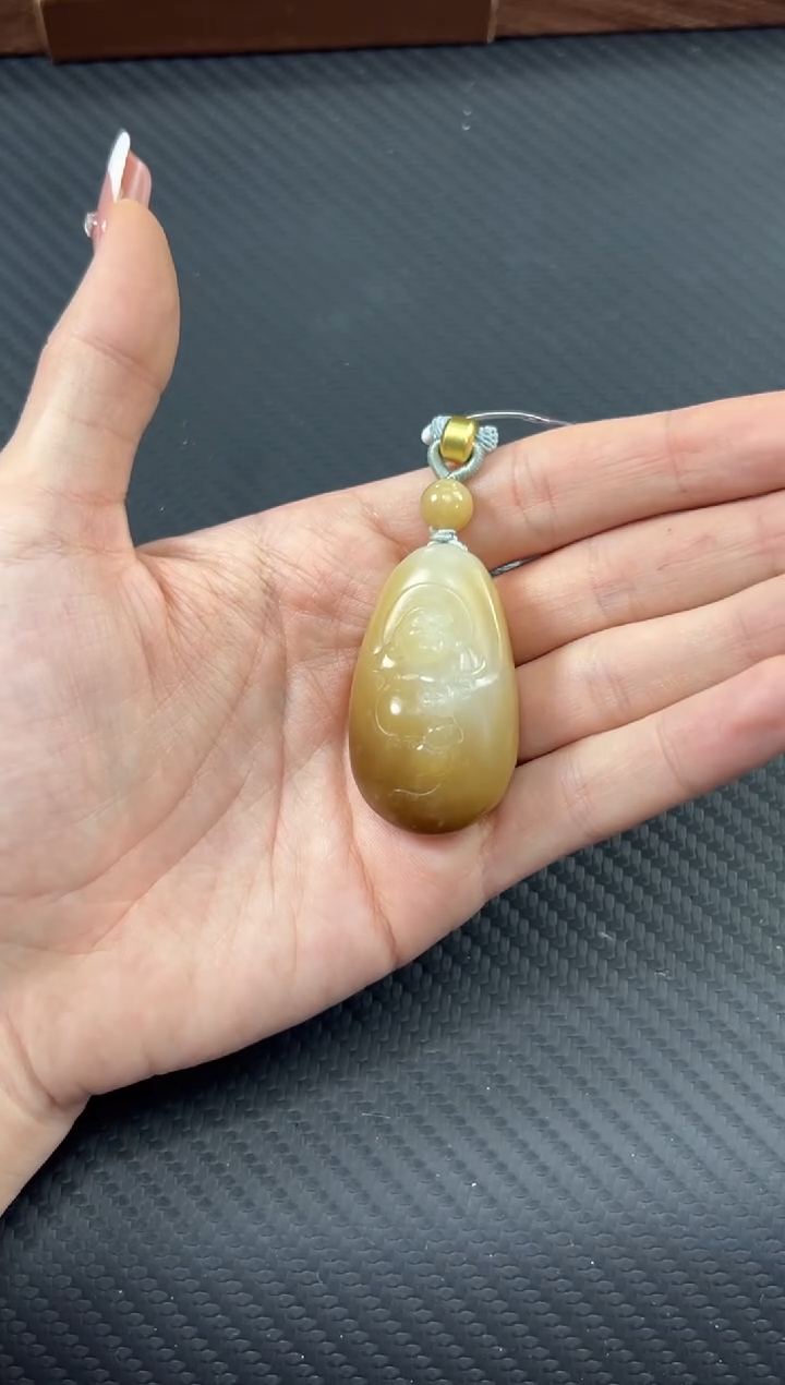 【闪购商品】和田玉吊坠(赠链)未镶嵌且末金山微色差吊坠