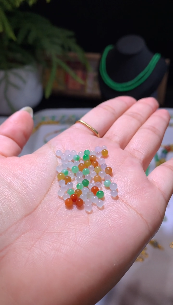 【闪购商品】定制翡翠未镶嵌3+珠子一组1300+130