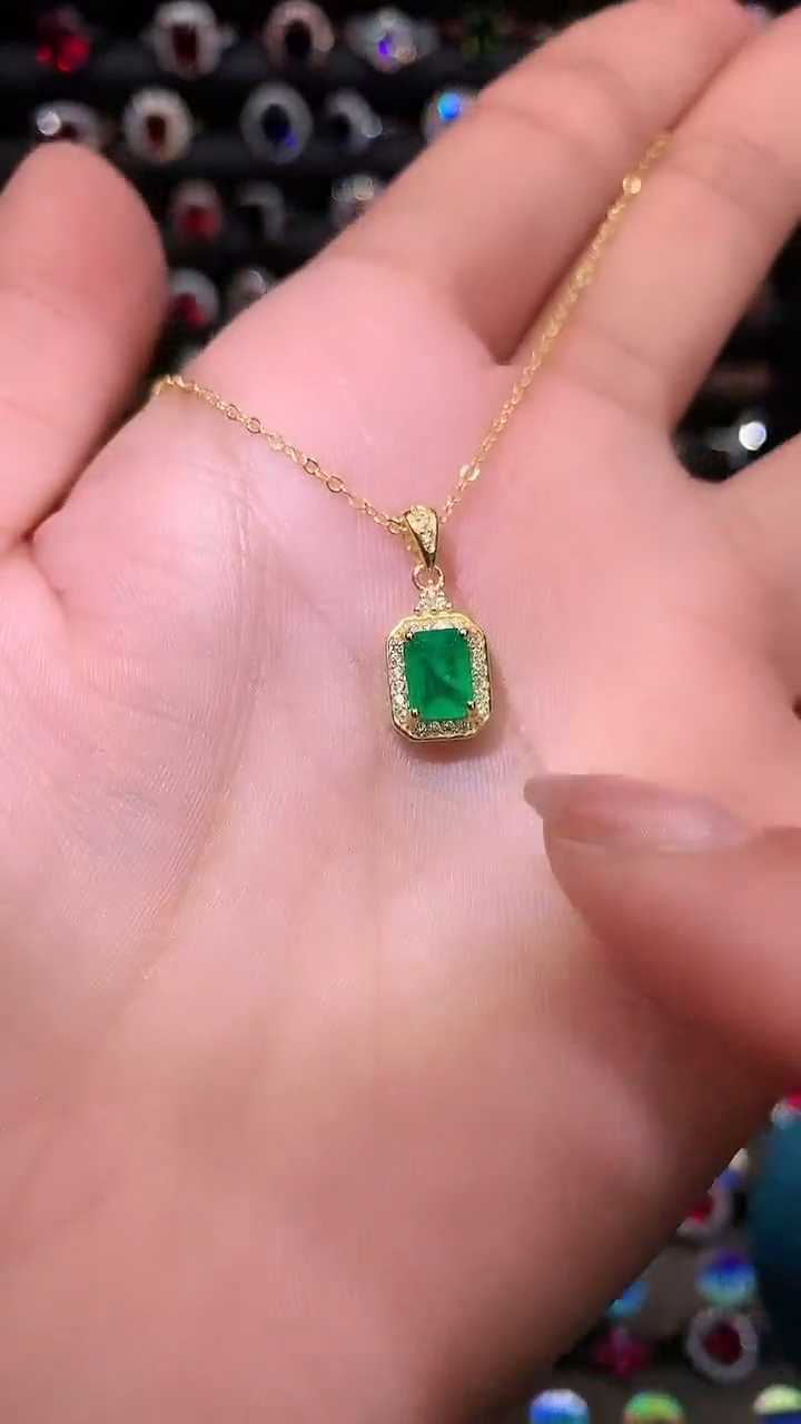 【闪购商品】祖母绿吊坠(赠链)银S925镶嵌1