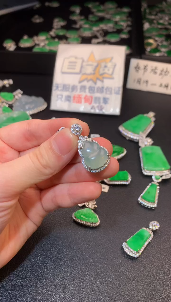 【闪购商品】翡翠颈饰银S925镶嵌翡翠