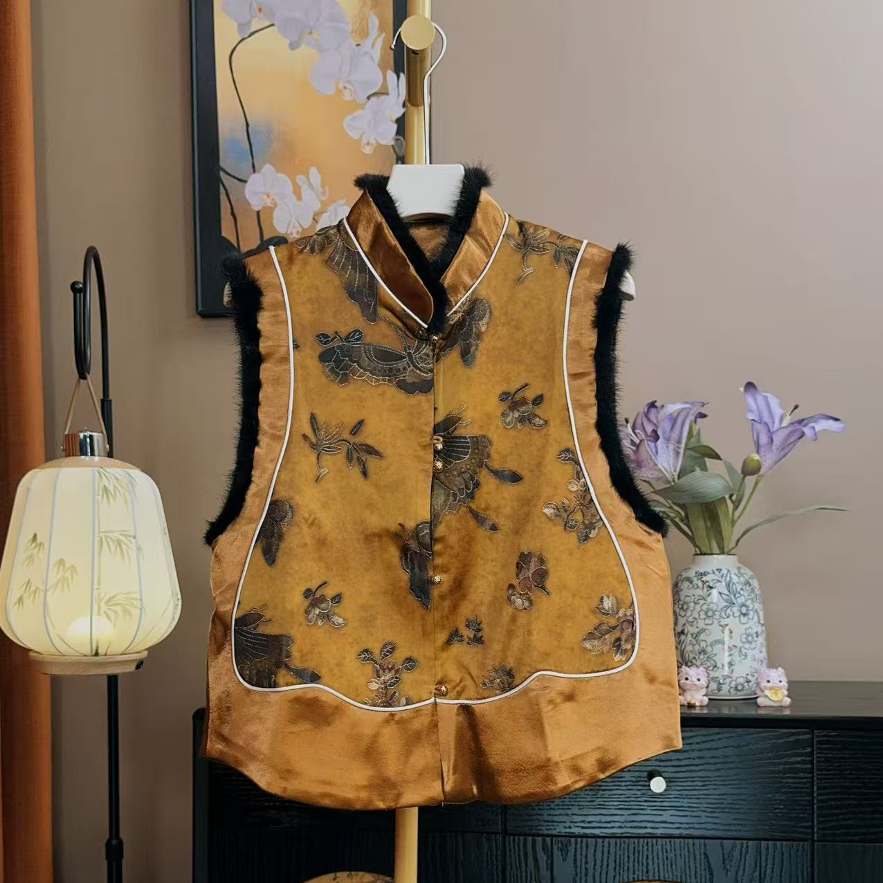 醉金蝶-新中式带毛立领刺绣复古马甲