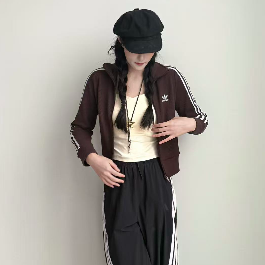 阿迪达斯三叶草秋季新款 女子时尚正品复古针织运动外套IN6061#HN