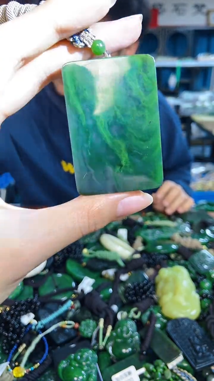 未镶嵌和田玉挂件1