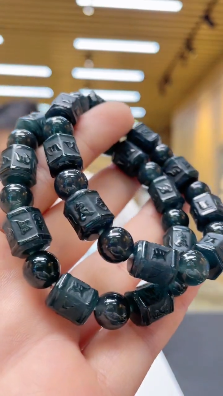 定制翡翠未镶嵌多样性发货（只发一件）x64