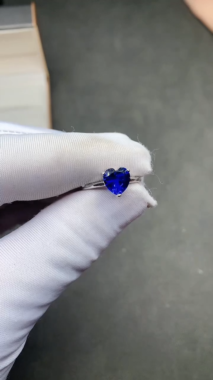 【闪购商品】蓝宝石戒指银S925镶嵌.......