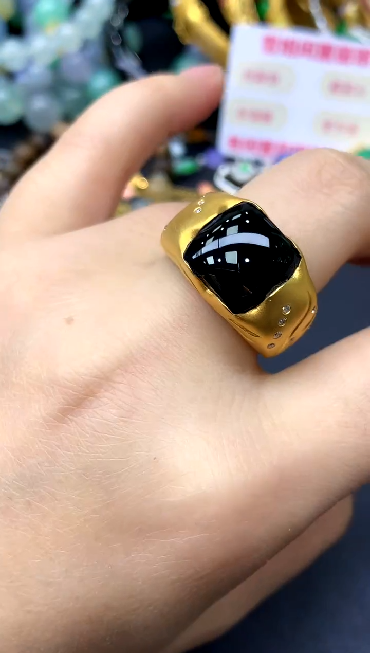 18K金镶嵌戒指翡翠496-中国好珍宝