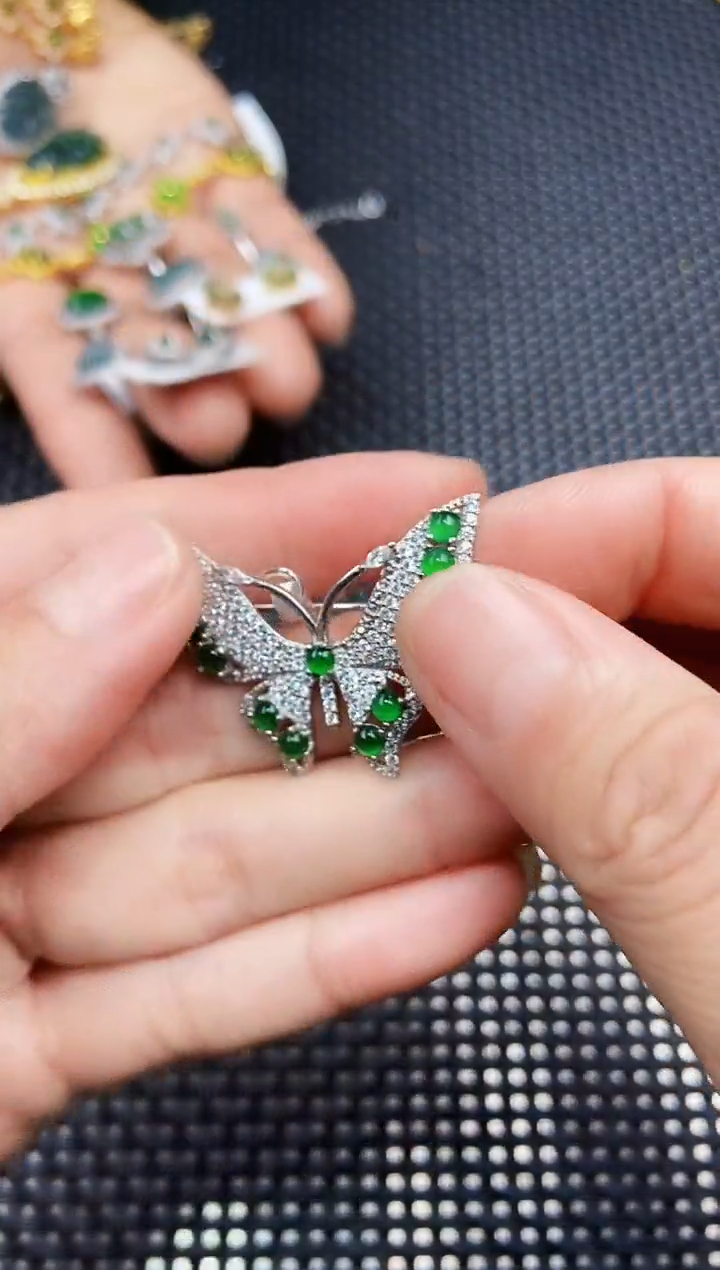 翡翠未镶嵌颈饰11111111