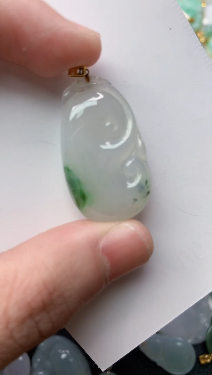 【闪购商品】翡翠颈饰18K金镶嵌35.........