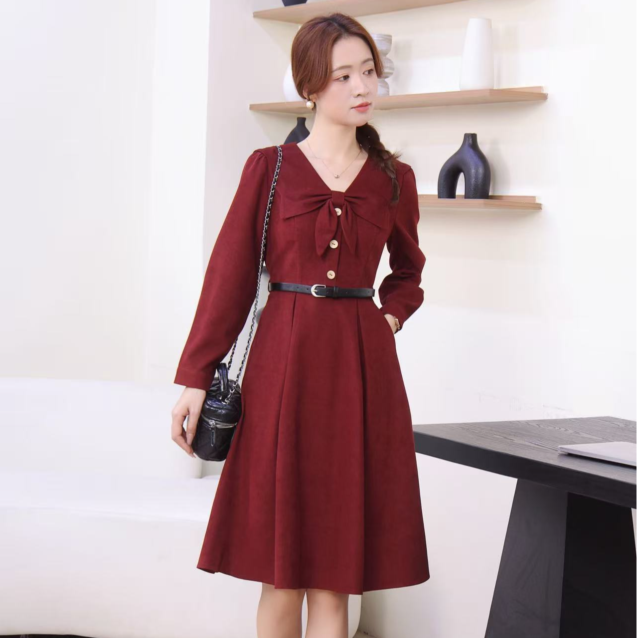 【芊朵 】2025新款秋季设计感蝴蝶结拼接复古减龄中长款显瘦连衣裙