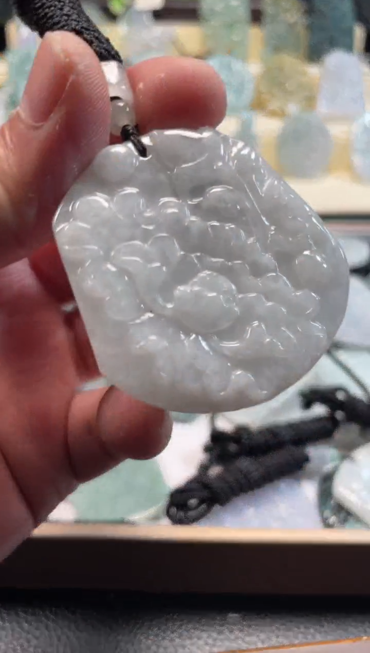 颈饰未镶嵌翡翠12/18/043