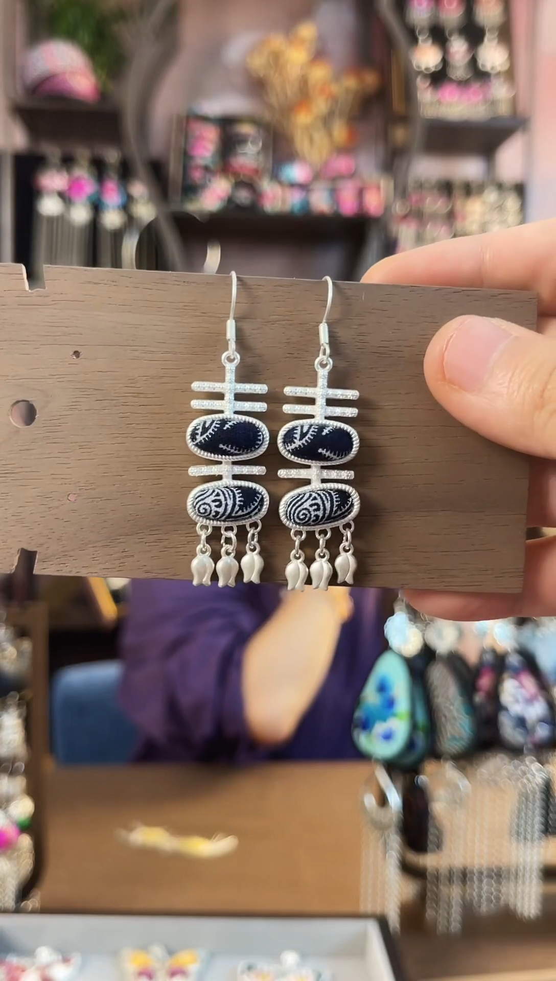 织绣民族风手工非遗老绣饰品200