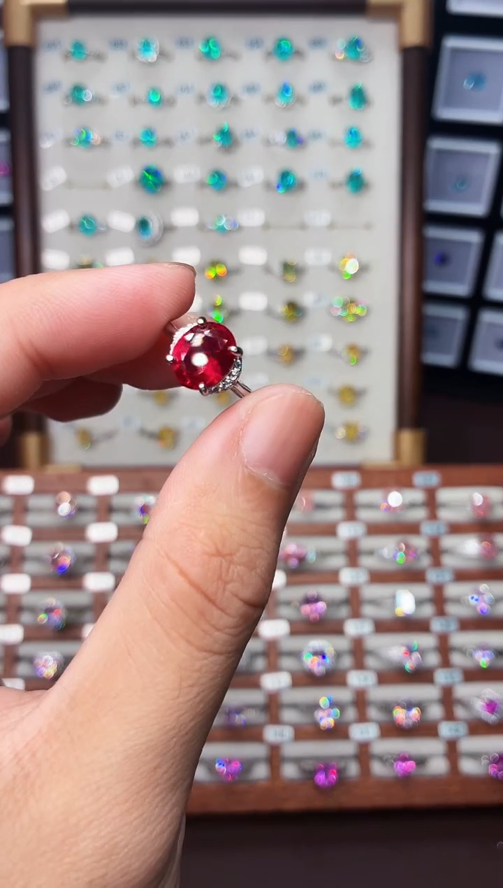 银S925镶嵌戒指红宝石1111