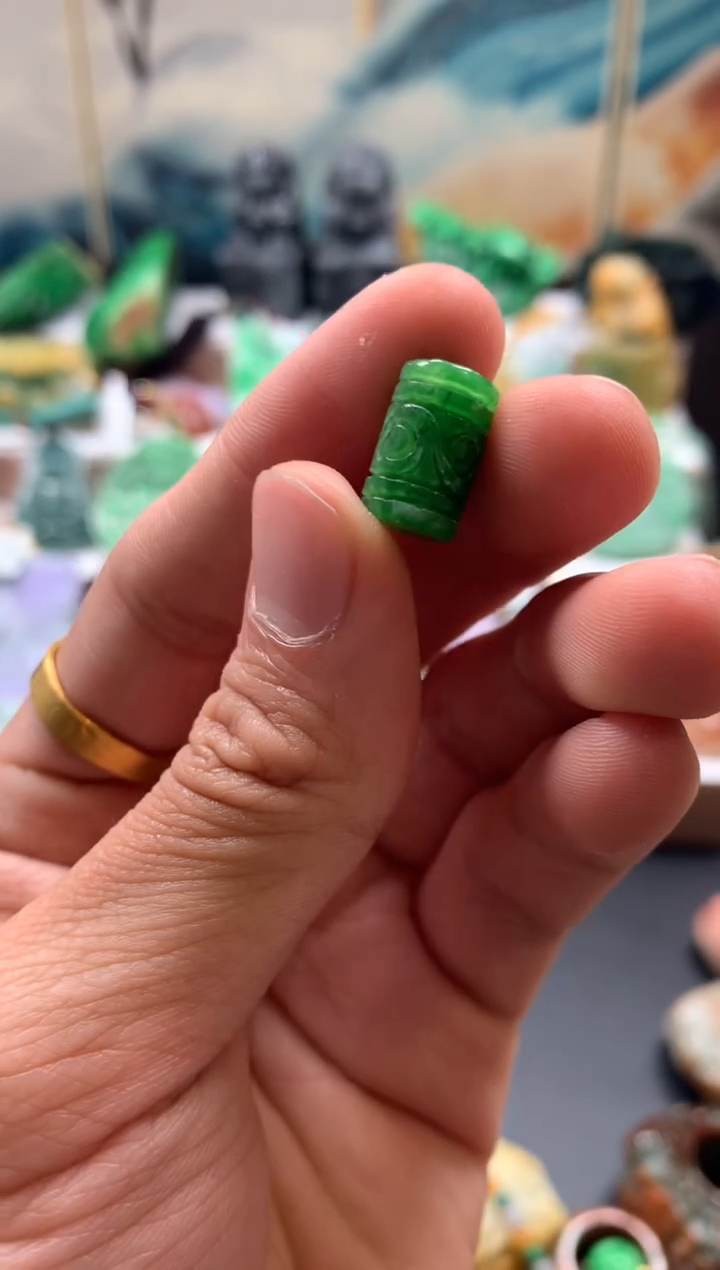 颈饰未镶嵌翡翠缅甸翡翠