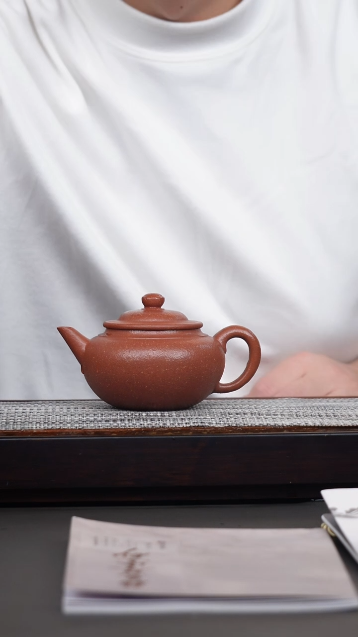 茶壶紫砂韩惠琴·绝红降坡上腰线