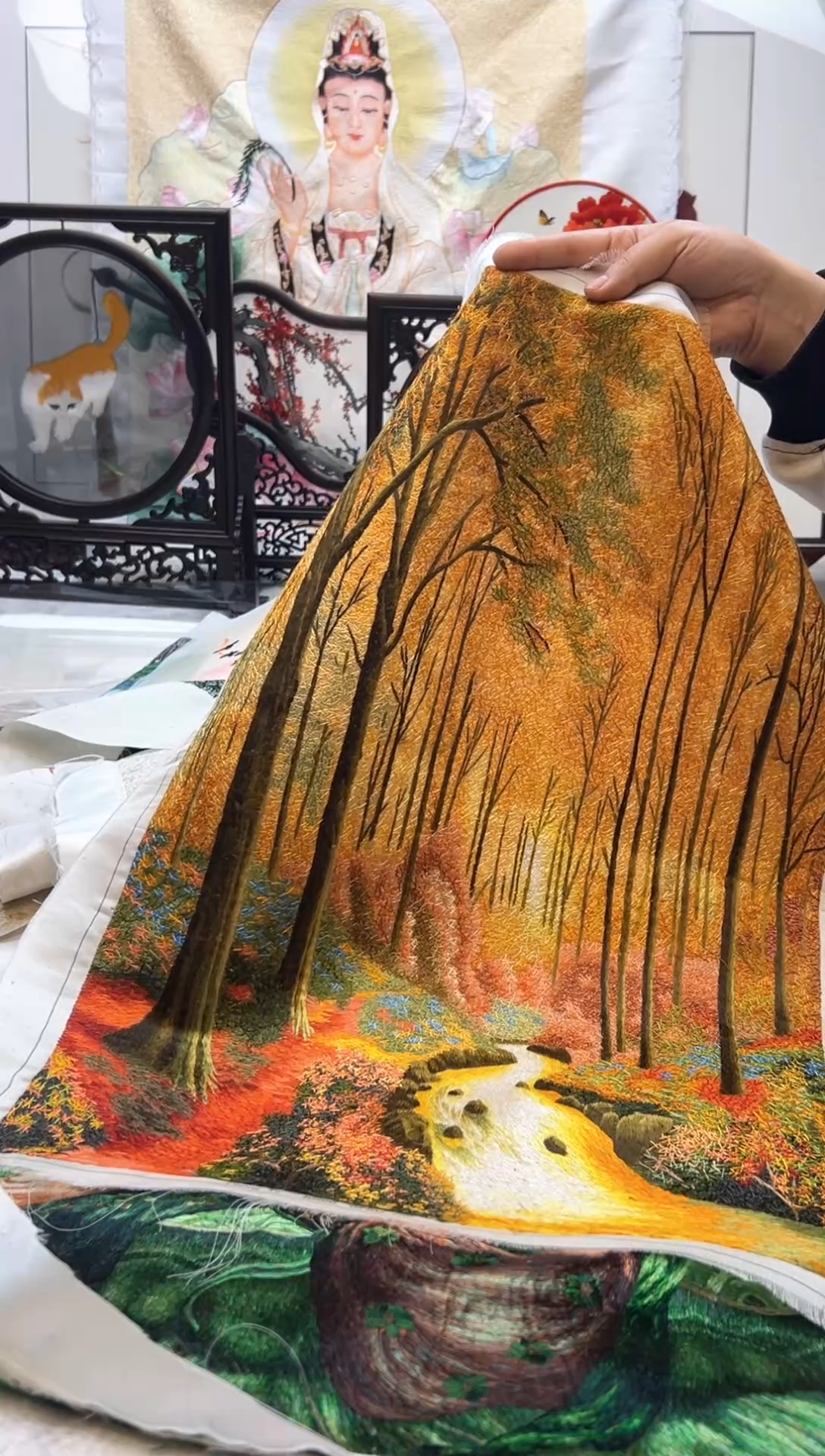 织绣一针一线的纯手工刺绣